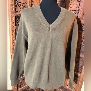 Banana Republic Men’s Brown V-Neck Sweater